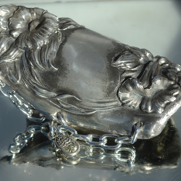 Antique Silver Gladiator Floral Wide Cuff Bracelet Victorian Bracer Spartan - Picture 3 of 7